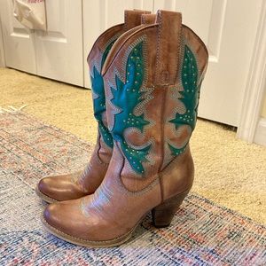 Turquoise and Tan Cowboy Boots